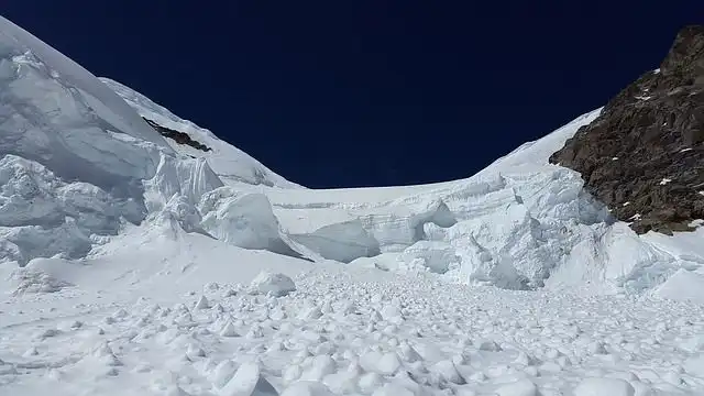 avalanche image